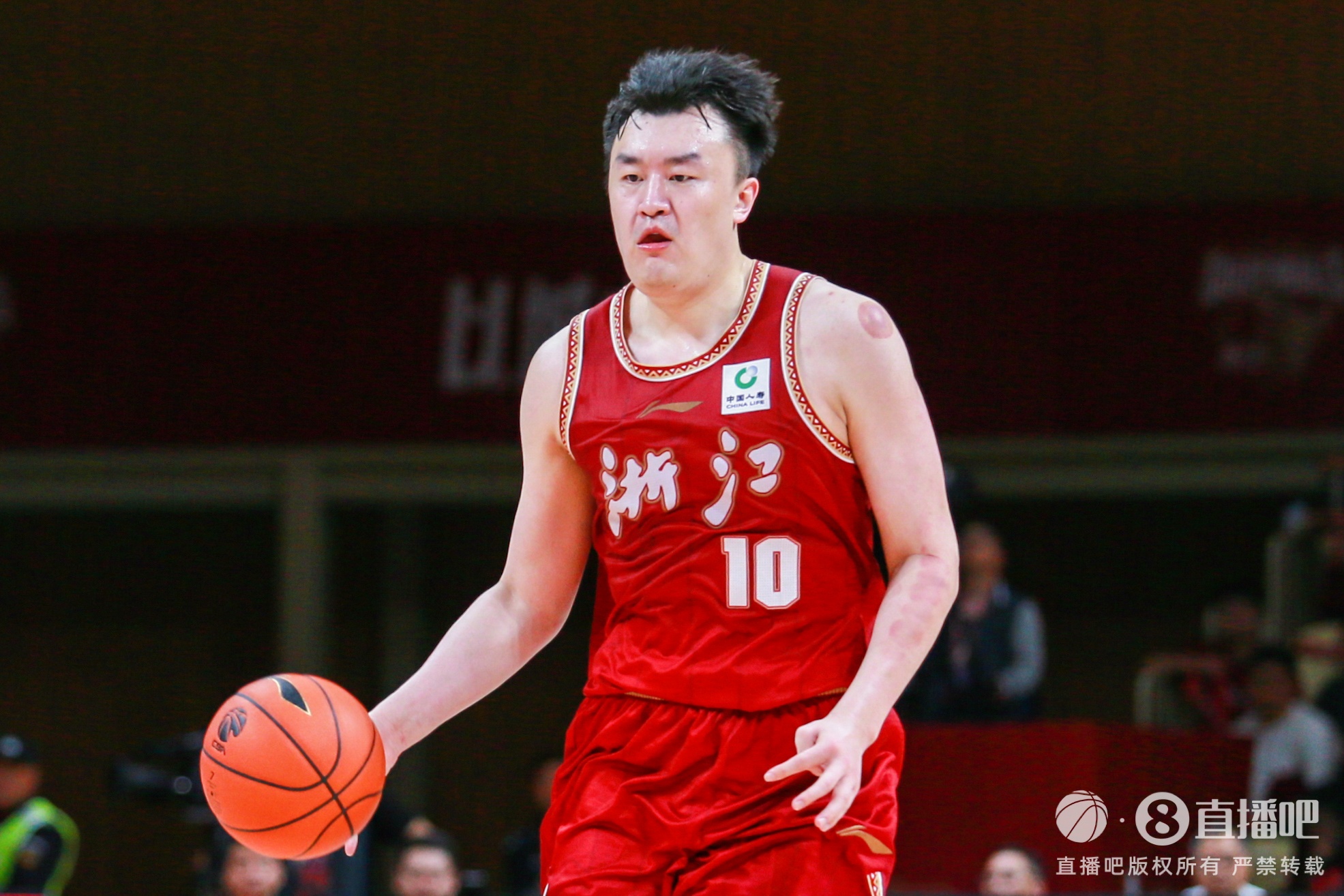  狀態(tài)火熱！劉澤一半場7投5中貢獻11分9板0失誤 正負值+15
