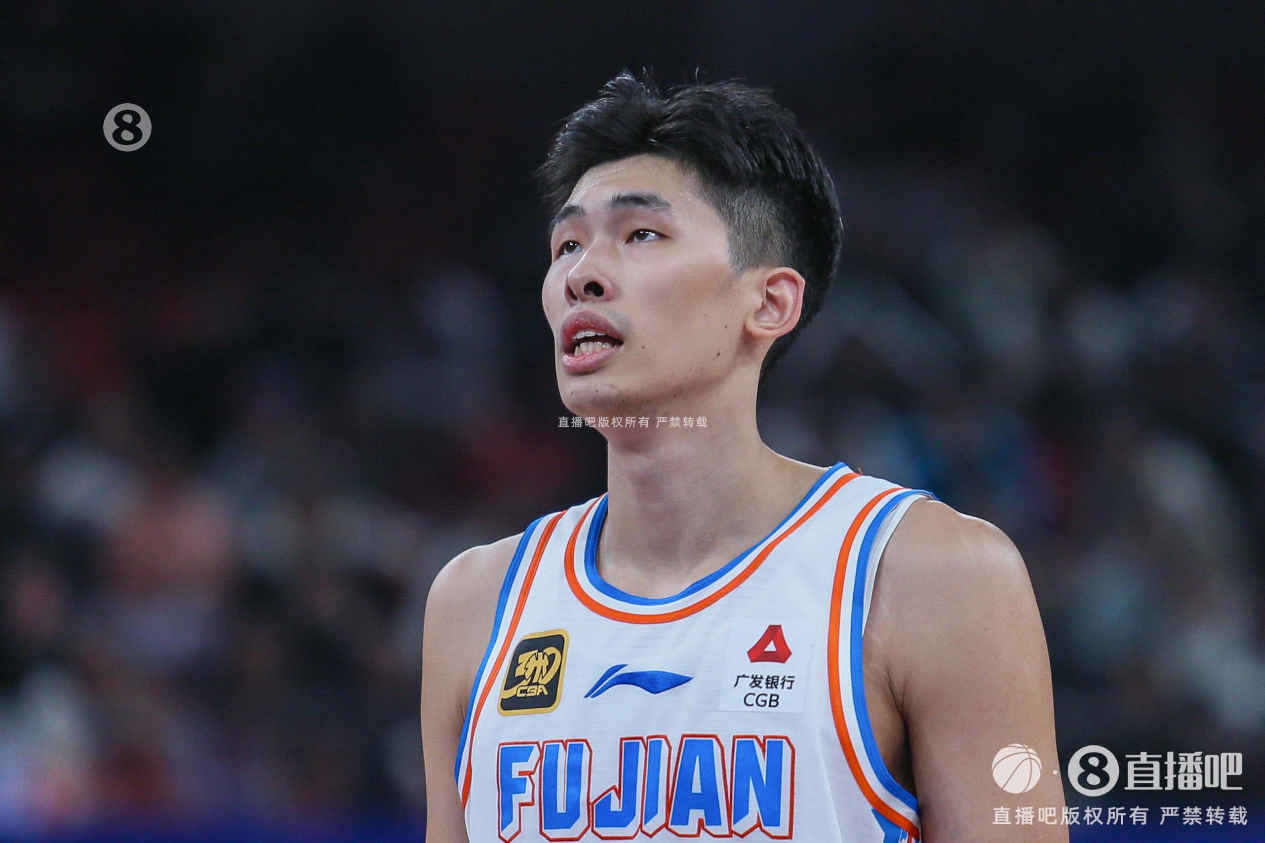  厲害！鄒陽出戰(zhàn)42分鐘 13投6中攬下17分19板3斷3帽