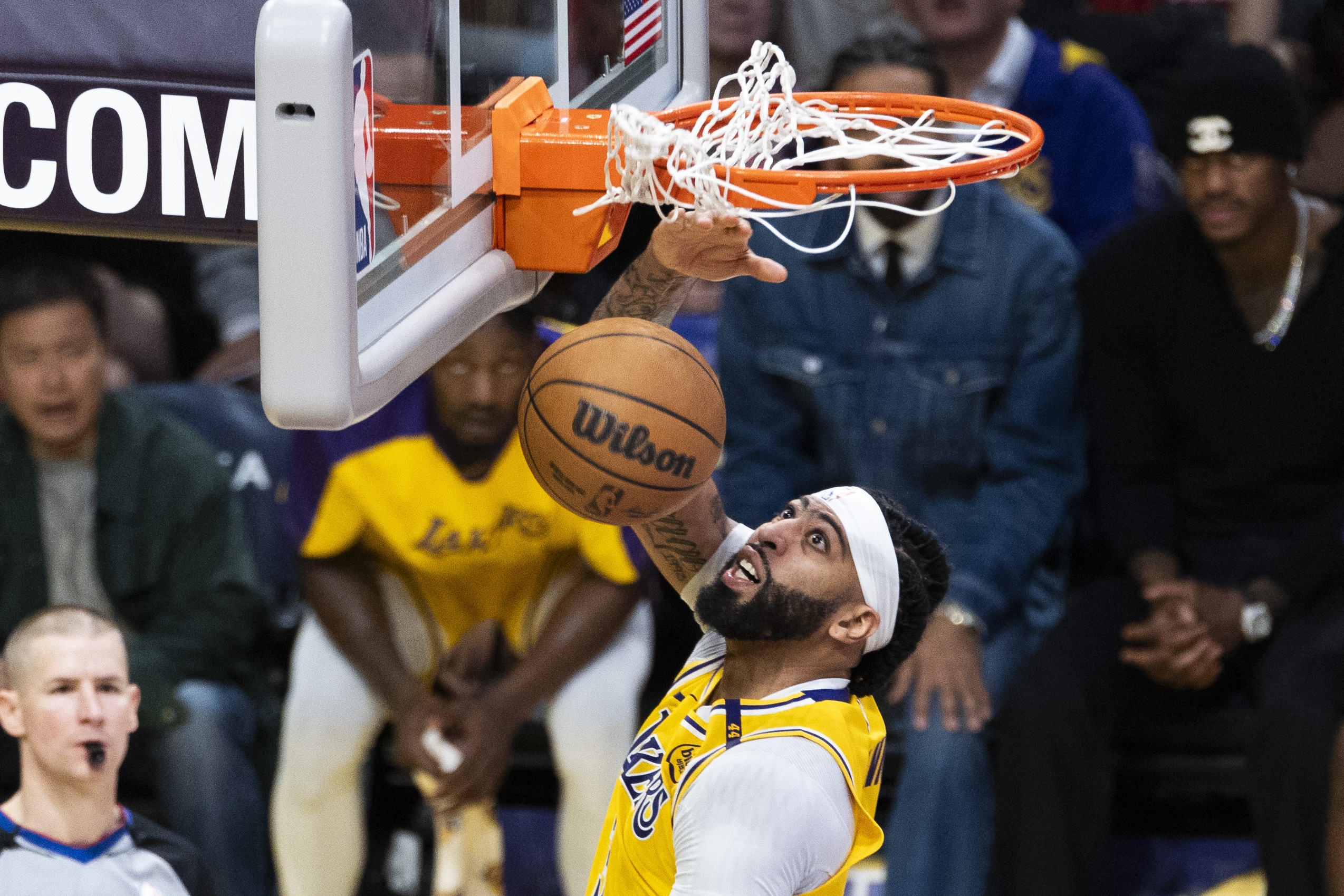  湖記：這是NBA乃至體育史上最重大、最讓人震驚的交易吧